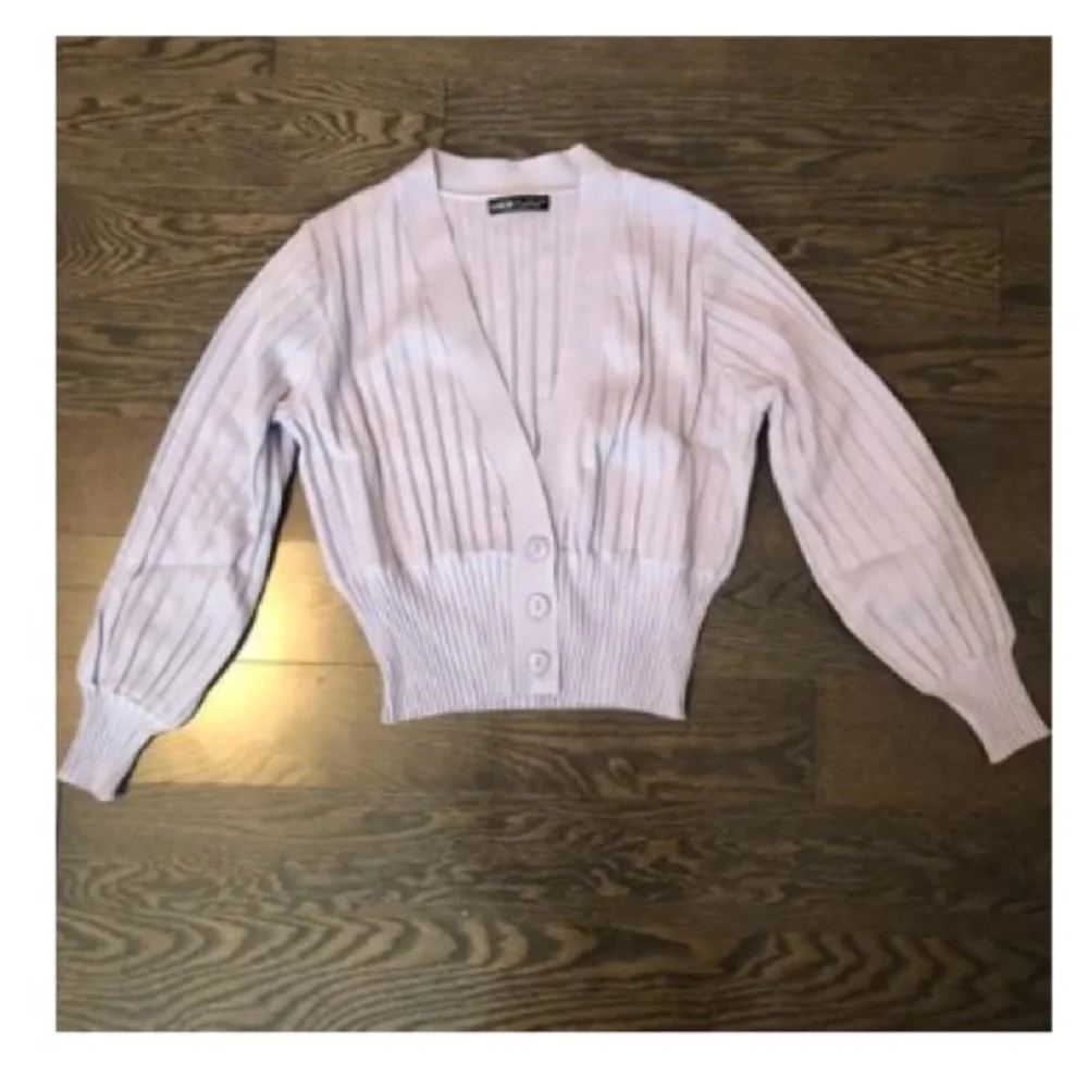 ๐๏ธ Button front lantern sleeve ribbed knit cardigan - Picture 9 of 10